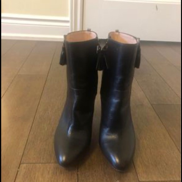 Brandnew Sarah Jessica Parker(SJP) Handmade in Italy black leather ankle boots. - Picture 6 of 10